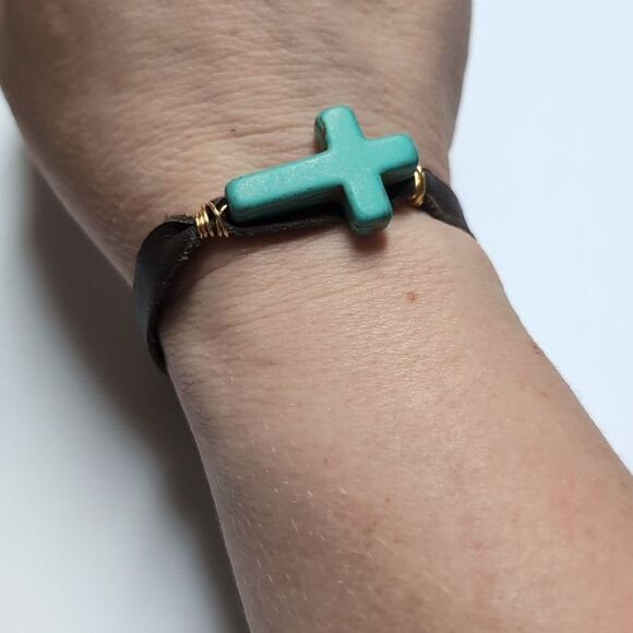 95 Brown Leather Wrap Bracelet with Turquoise Cross - Picture 5 of 6